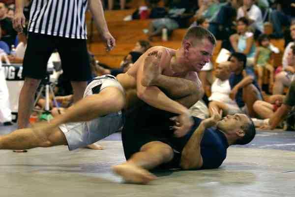 Grappling fight
